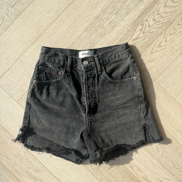 aritzia agolde dee shorts - size 23 (best fits size 24 or 25 / size XS), black - Picture 2 of 8